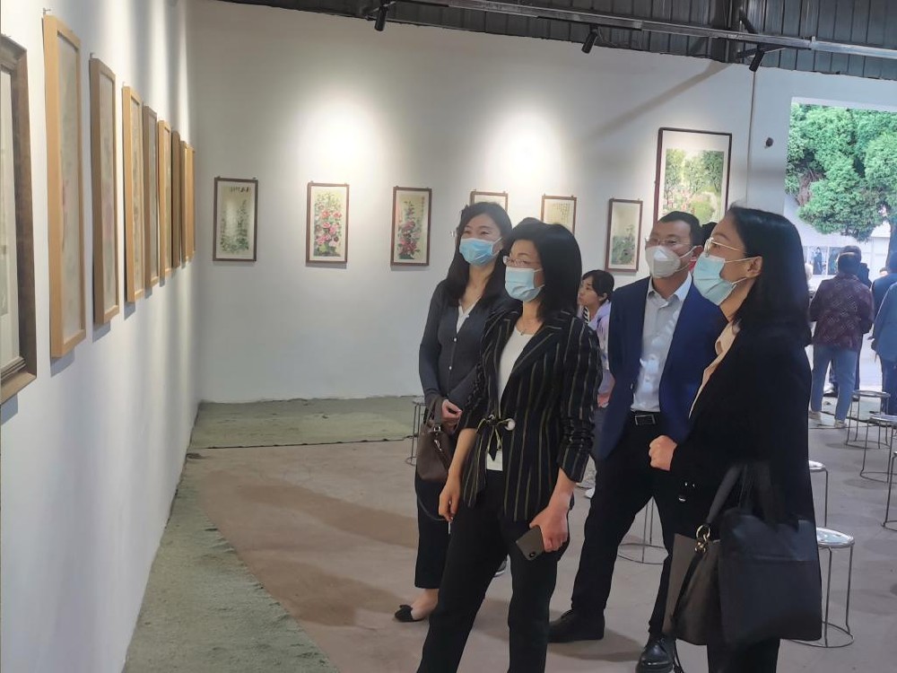 河南职业技术学院党委书记李桂贞到焦作温县段村调研