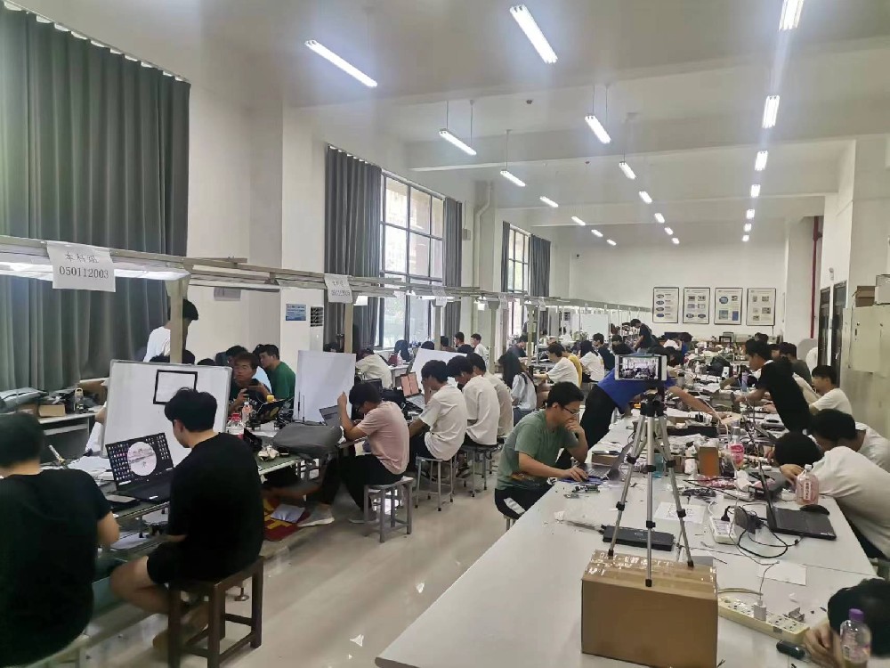 郑州航空工业管理学院学子在全国大学生电子设计竞赛中再创佳绩