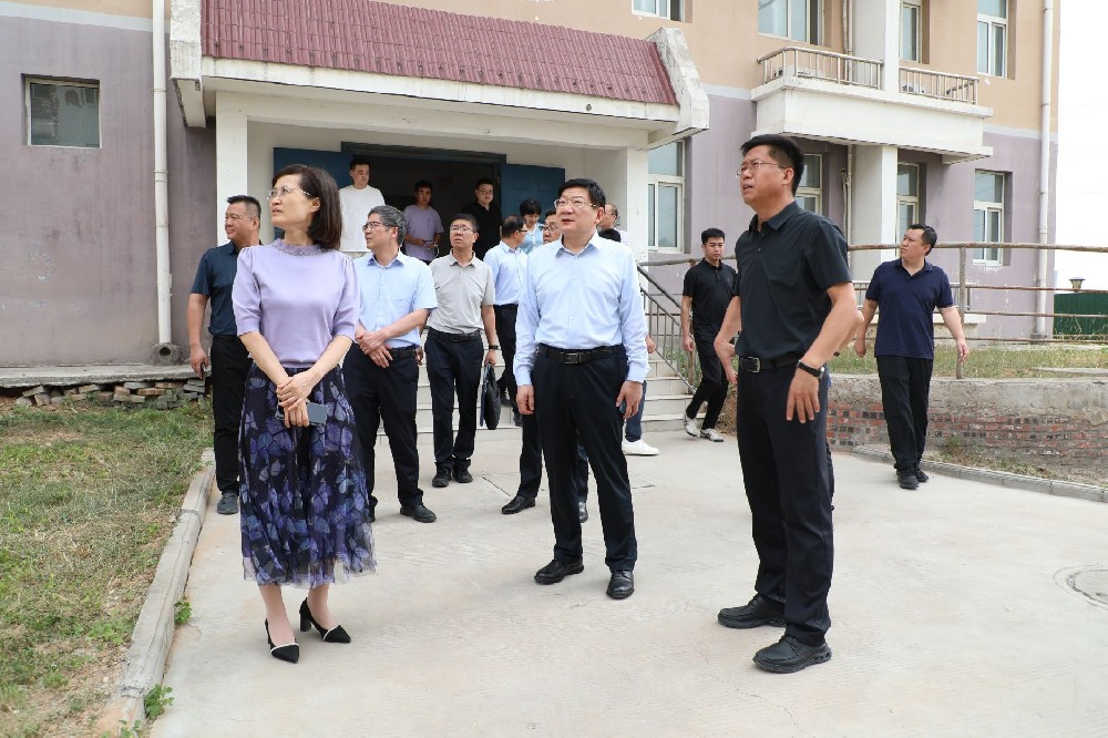 洛阳理工学院校领导赴伊川调研