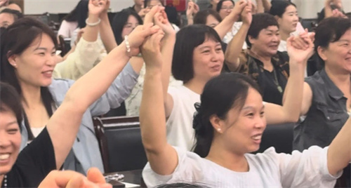 河南女子职业学院新时代基层女性工作思想引领工程“飞燕”项目走进巩义市