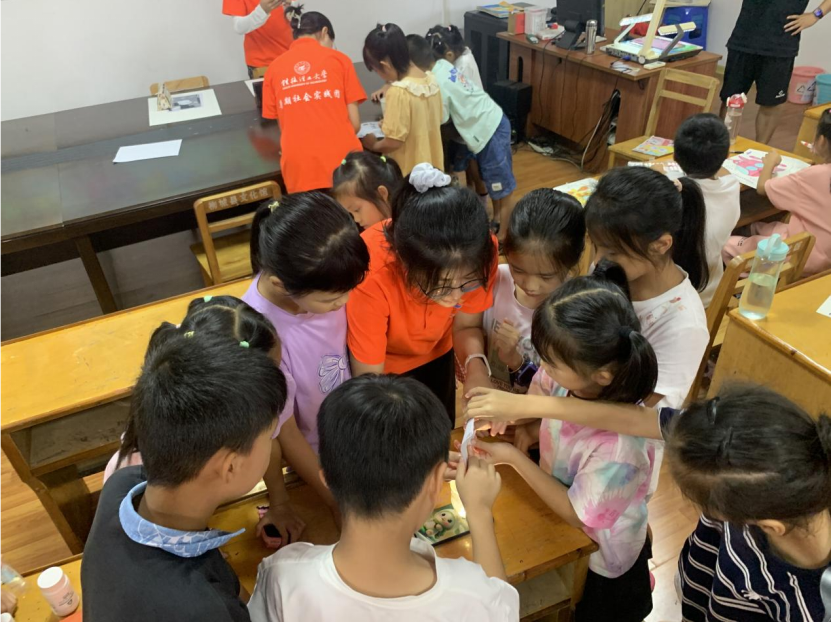 柳城文化馆支教：桂工学子的青春实践